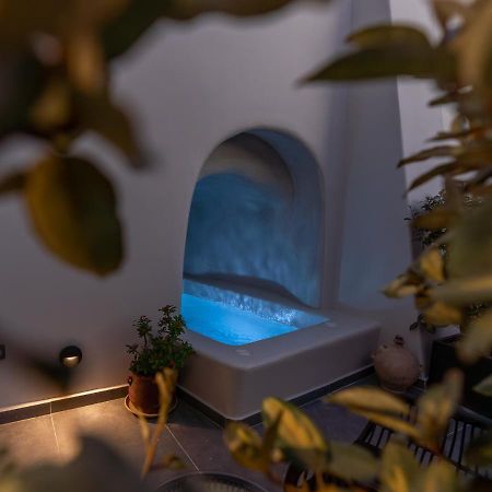 Alaya Suites 피르고스 외부 사진