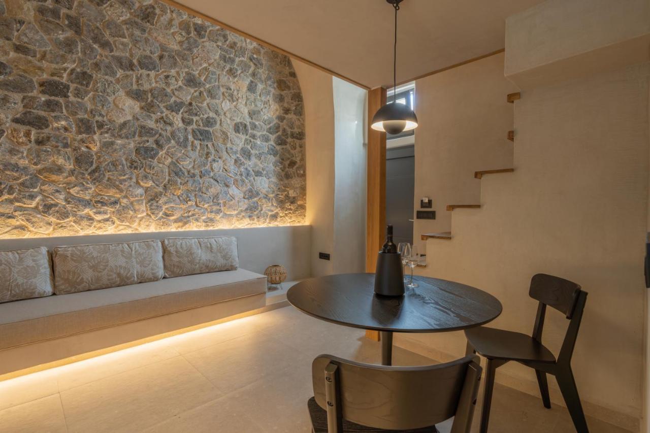 Alaya Suites 피르고스 외부 사진