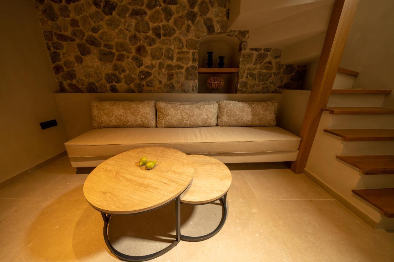 Alaya Suites 피르고스 외부 사진