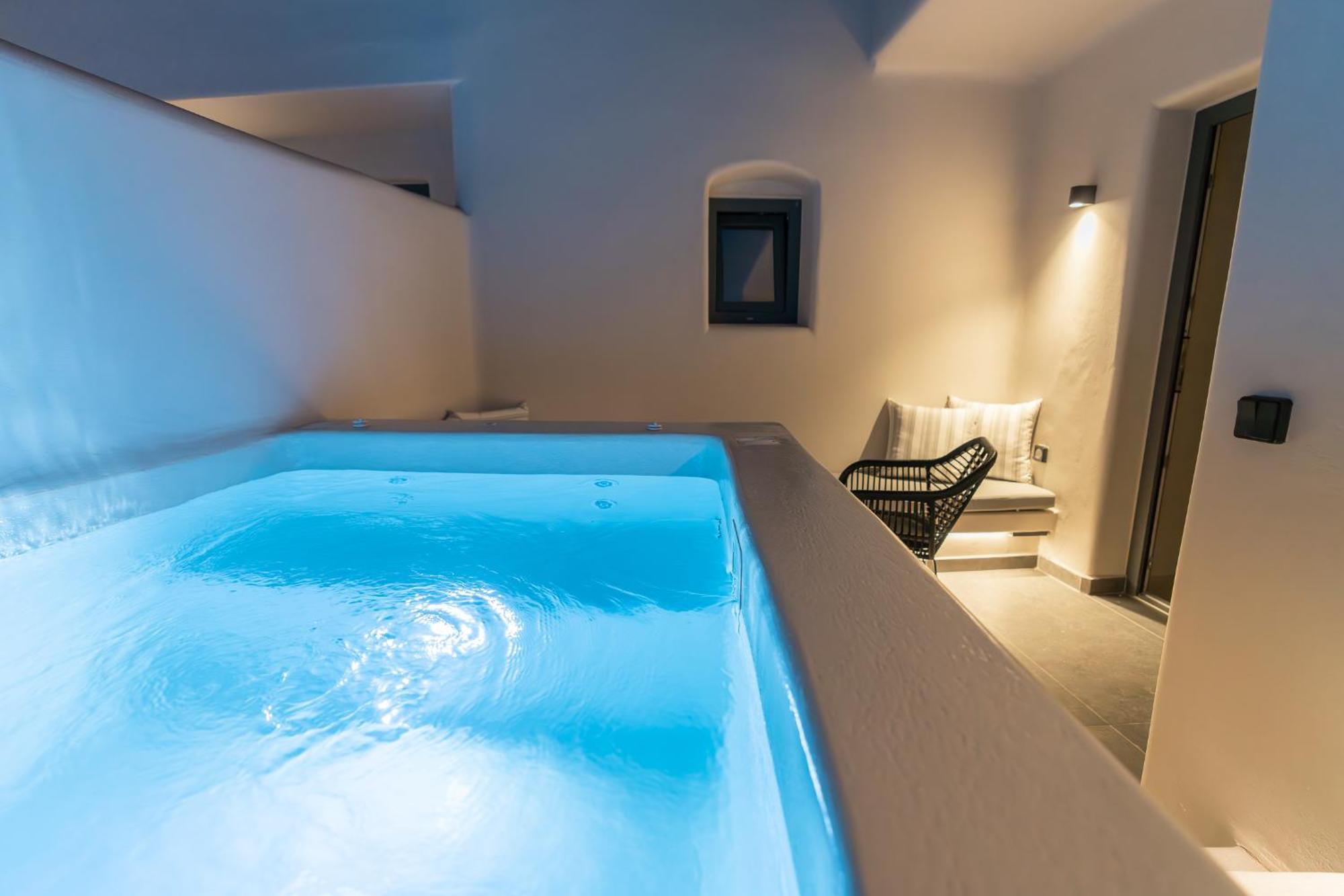 Alaya Suites 피르고스 외부 사진