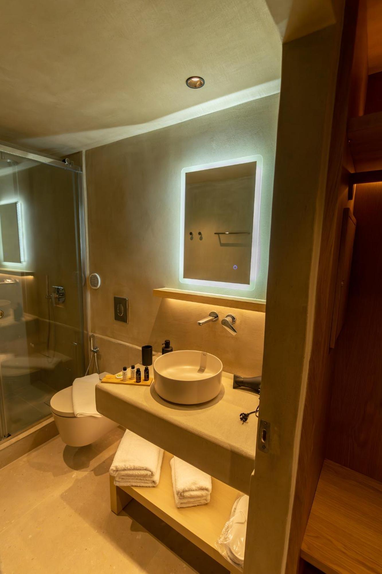 Alaya Suites 피르고스 외부 사진